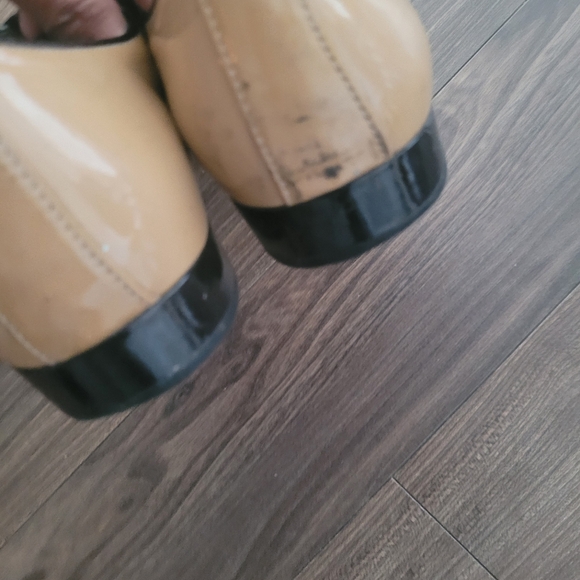 Prada Tan Leather Shoes with Black Accents TAGGED SIZE 41 - Picture 3 of 6